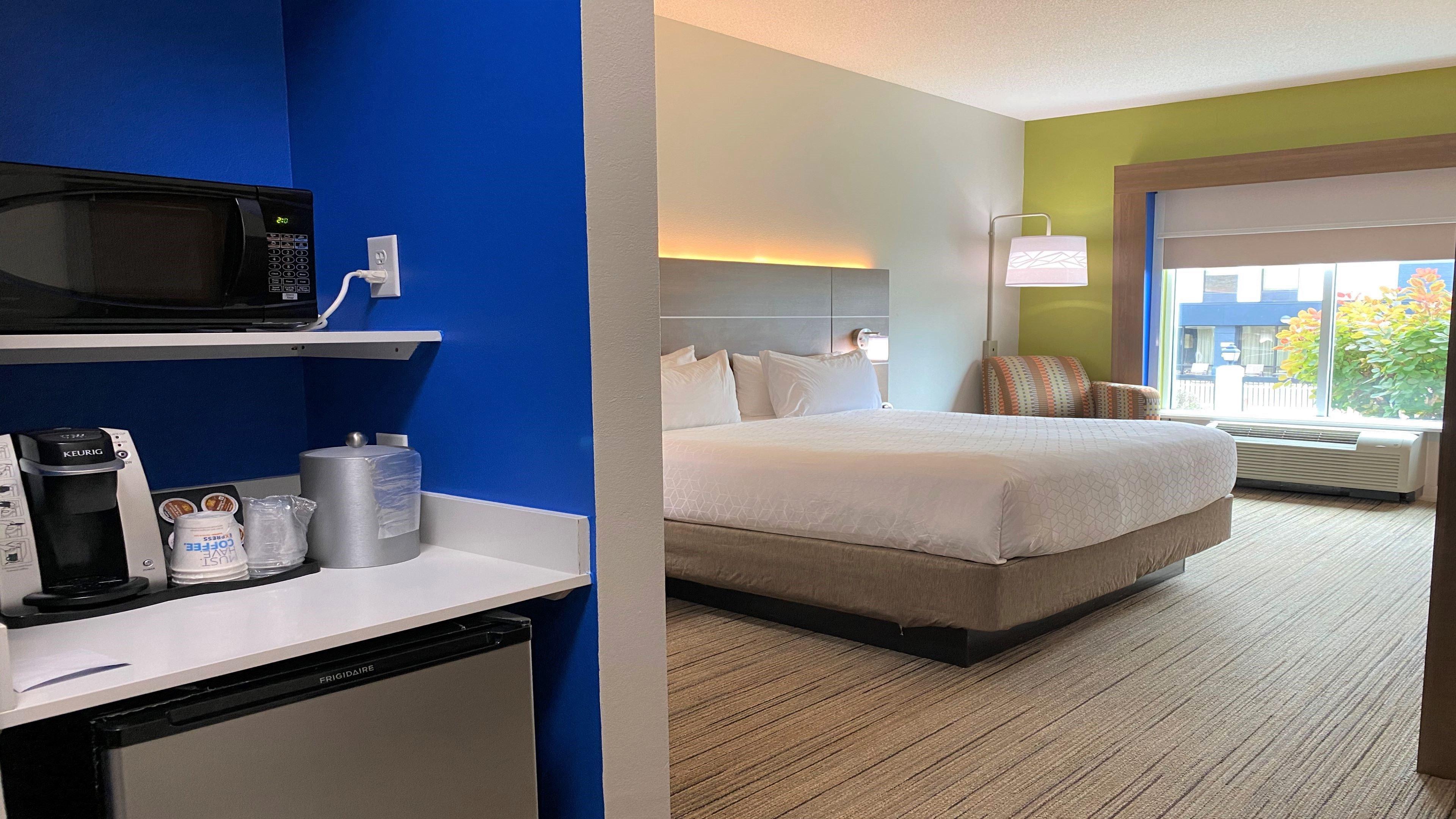 Holiday Inn Express Hotel & Suites Somerset Central By Ihg Exterior photo