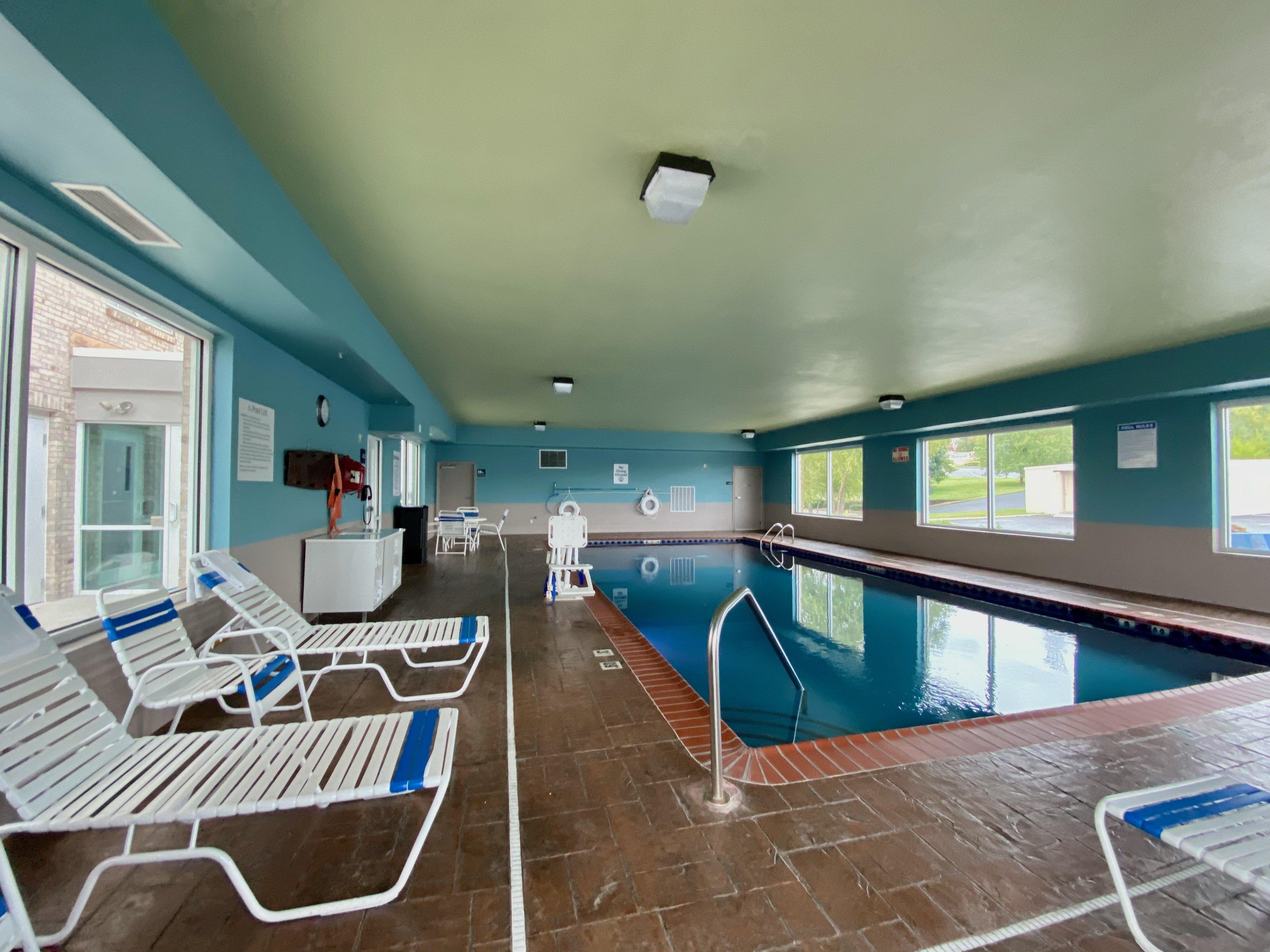 Holiday Inn Express Hotel & Suites Somerset Central By Ihg Exterior photo